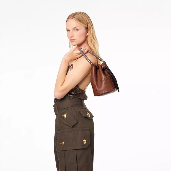 Marc Jacobs The Leather Bucket Bag - Picture 2 of 9